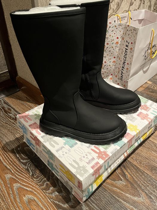 Новые сапоги на девочку