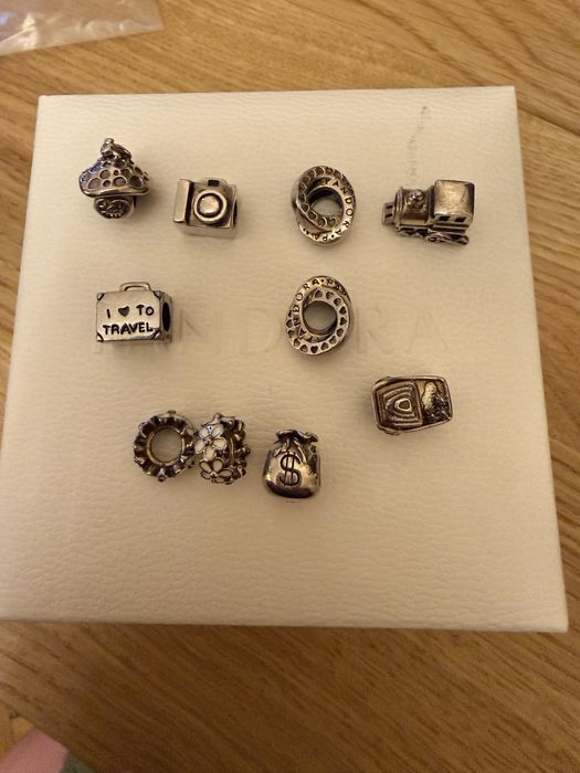Vand charm-uri tip pandora din argint