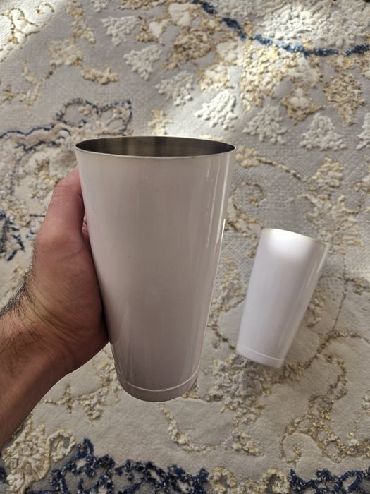 Zanglamaydigan shaker/stakan — har biri 120,000 so‘m