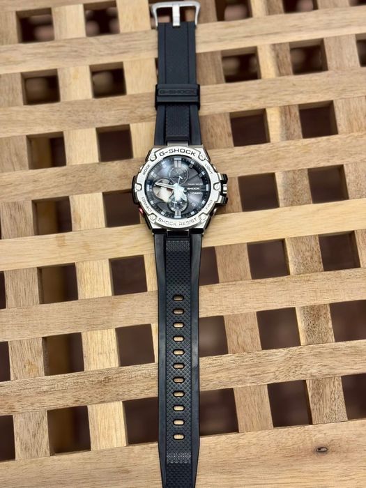 G-shock GST B100