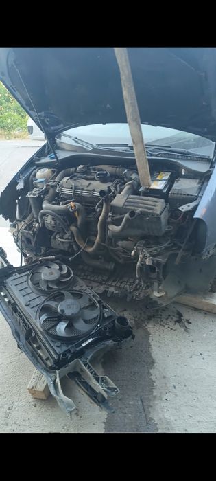 Продавам Голф 5 1.9 105кс. на ЧАСТИ, както и ВСЯКАКВИ други Голф 5ци