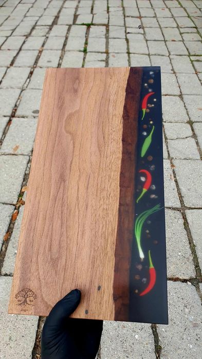 Дъска от епоксидна смола и дърво