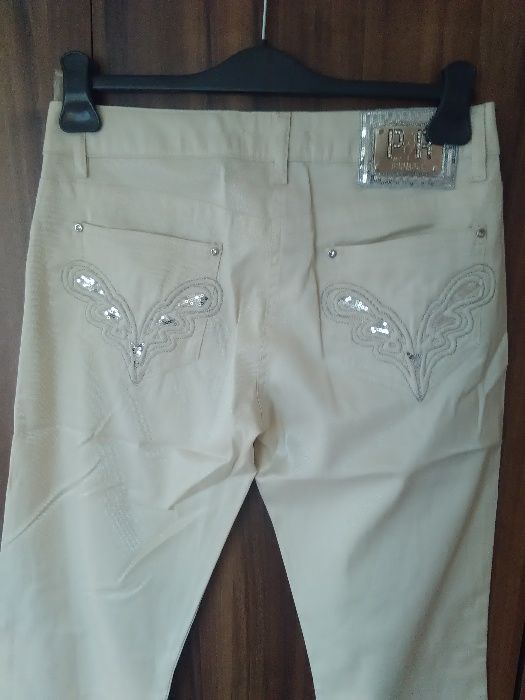 Красиви Дамски  Панталони в черно и бежово