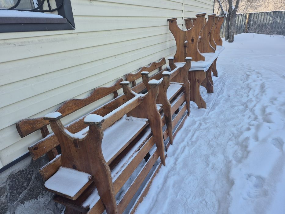 Прочная деревянная мебель для двора