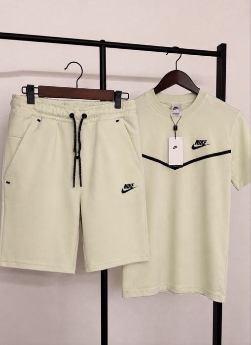 Къси екипи Nike, размер S НОВИ