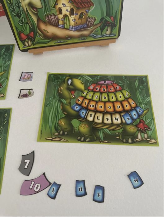 Joc magnetic sa invatam numerele,litere si culorile.