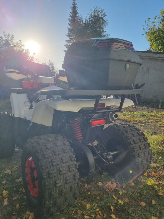 Квадроцикл в отличном состоянии .