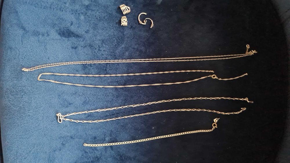 Сребърни пръстени, висулки, синджирчета, гривни и обеци
