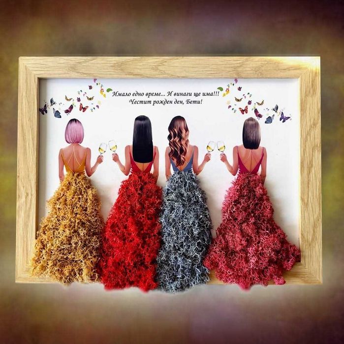 Колажи - със снимки,  лампички, дървени елементи, цветя и др.