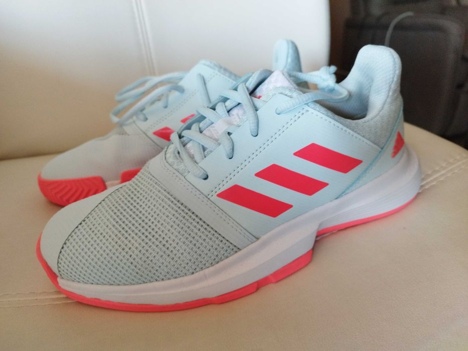 Маратонки Адидас в отлично състояние, UK 4,36 2/3,30 лв.