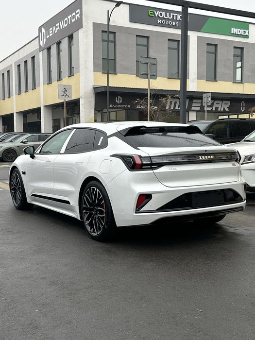 Zeekr 001 you Sport 2025 yangi