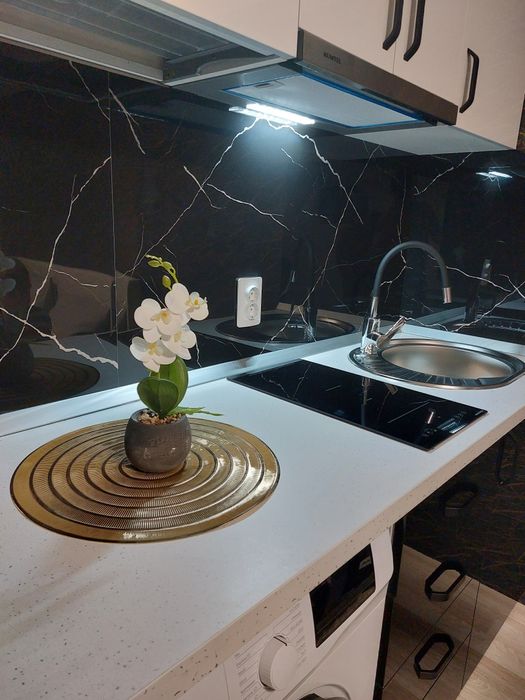 Inchiriez garsoniera în Bacău, str. Bucegi, bloc renovat 2023.