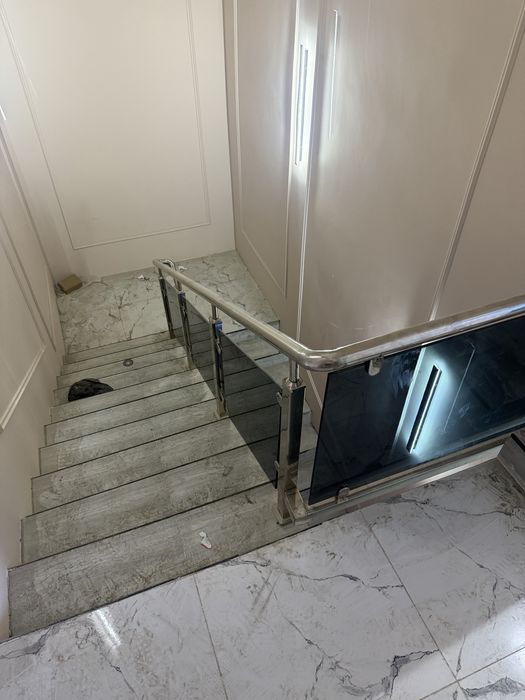 Сдается в Аренду 3 этаж 150квадратов новый евро ремонт с техникой