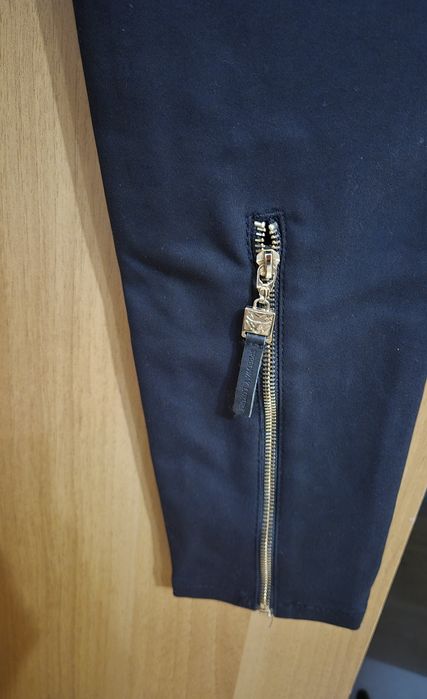 Панталон  с ципове
