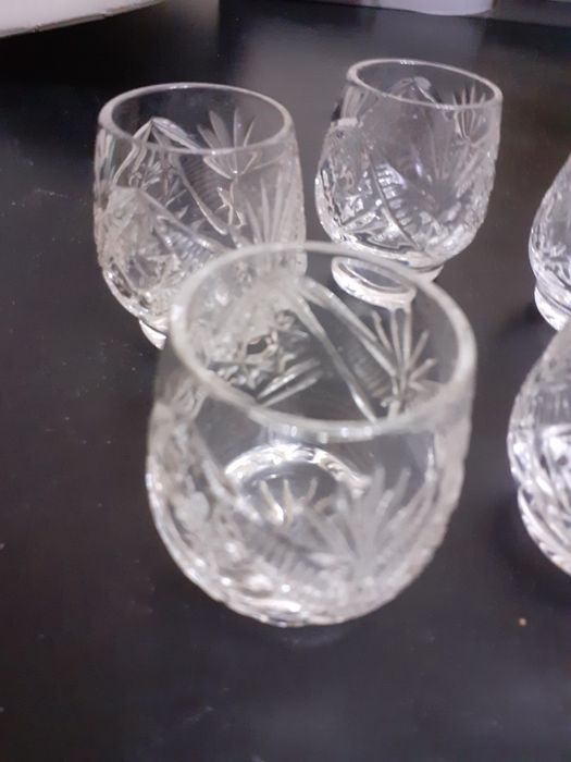 Продам хрустальные стопки плюс подарок