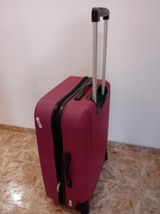 Куфар / като нов!