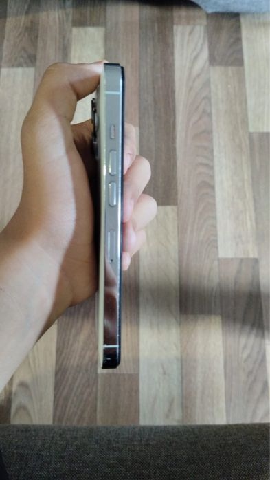 Продам Iphone 13 pro