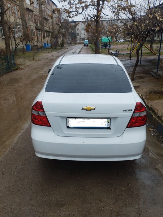 Нексия 3 сотилади