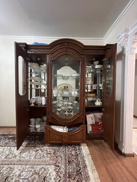 Продается сервант