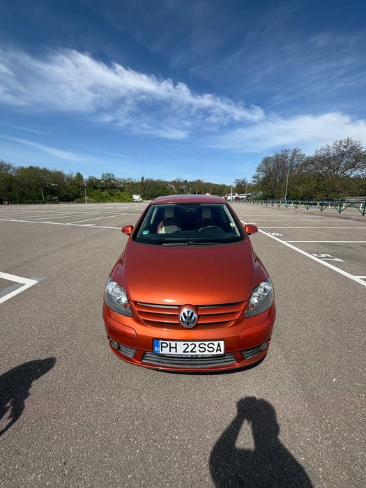 Vând wolsvagen golf 5 plus
