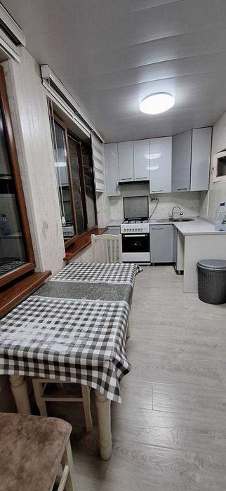 Сдается квартира на Мирзо Улугбеке 3/2/5 ор-р  Эко базар