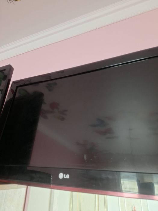 Телевизор LG продам