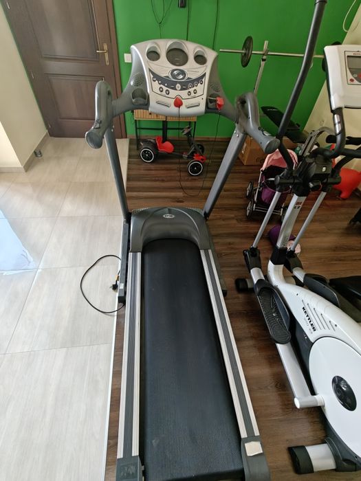 Banda de alergat DHS BW325, electrică, cu înclinare și programe