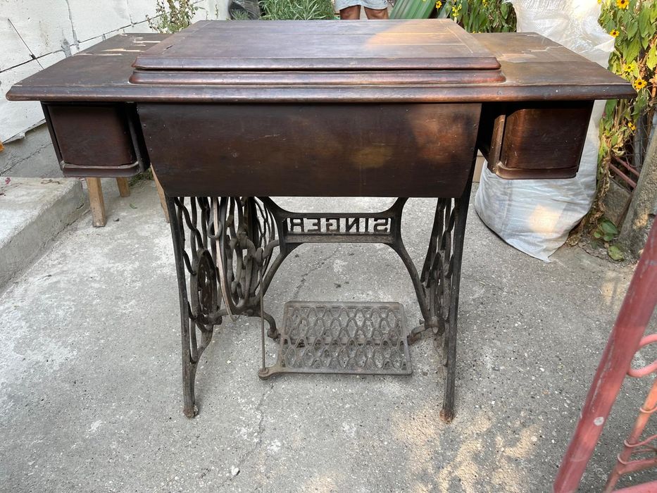 Mașină de cusut SINGER