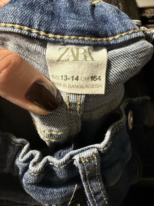 Тъмно сини дънки Зара