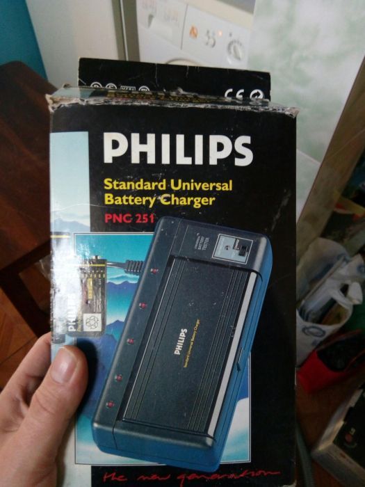 Vand incarcator universal philips