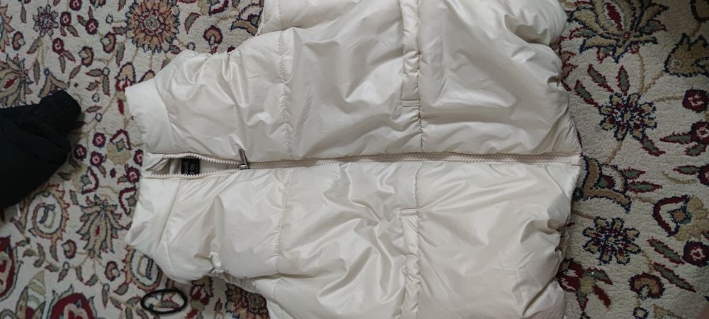 Продается жилетка от Bodo