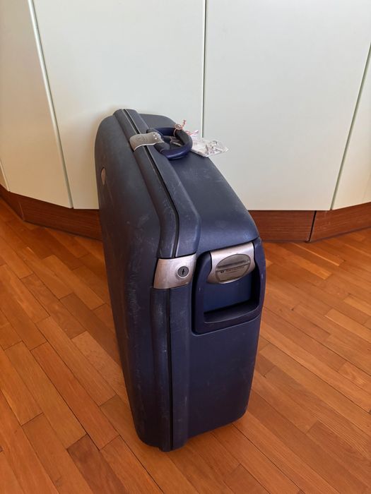 Куфар Samsonite 67L твърд