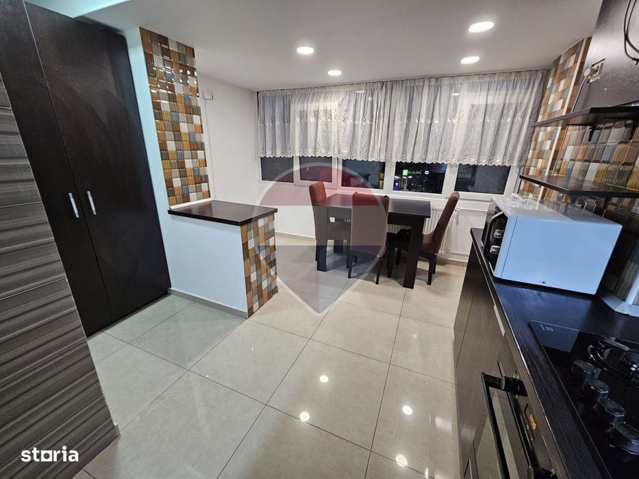 Închiriere apartament 3 camere / Piata Muncii - Decebal — fotografia 3
