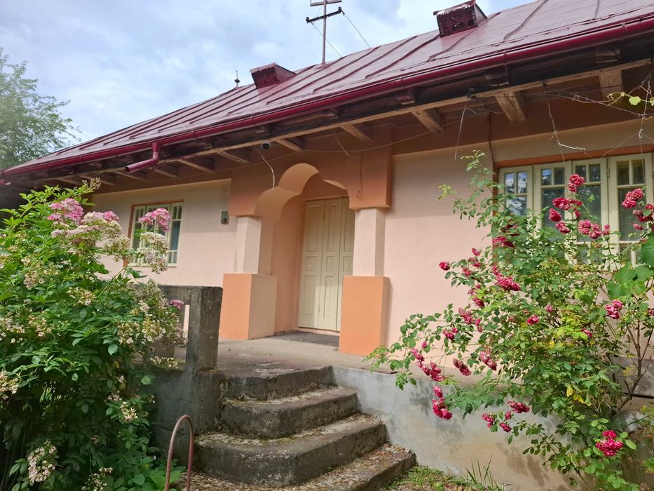 Casa si teren 7200 mp centru loc.Galbeni Filipesti, 25 km de Bacau-25 km de Roman