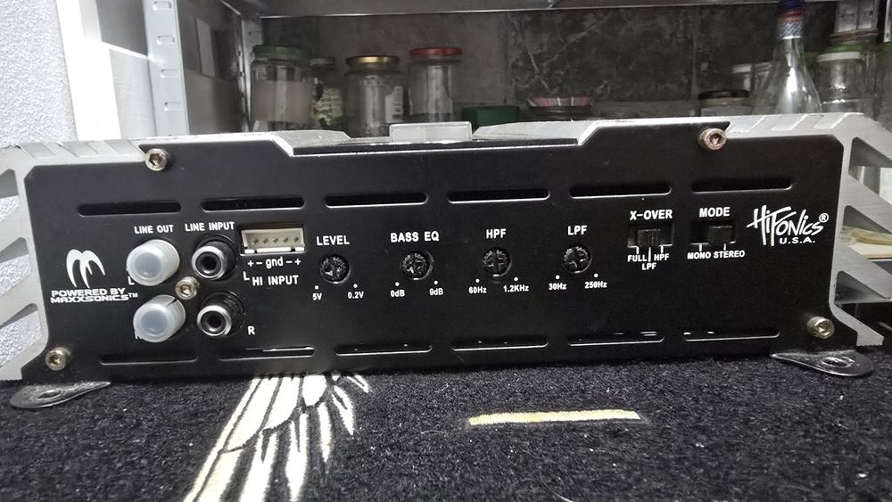 Statie auto si subwoofer Hifonics