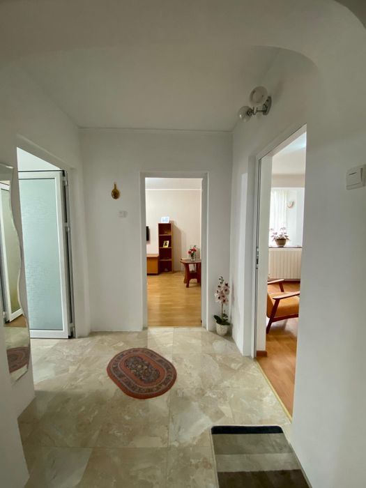 Apartament 3 camere de inchiriat