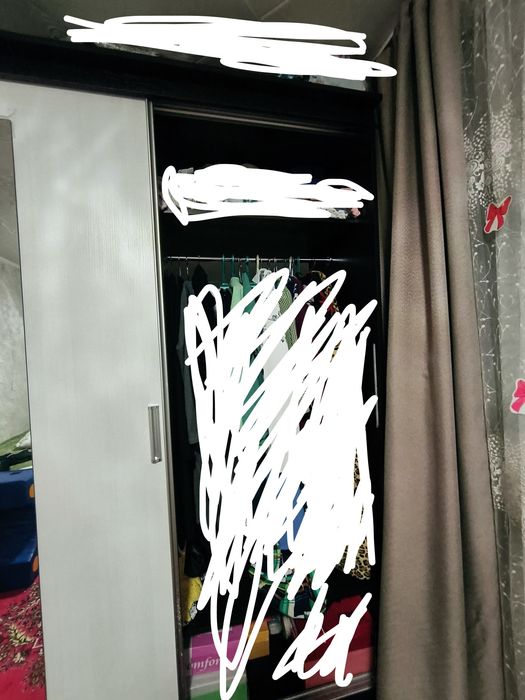 Продам купейный шкаф