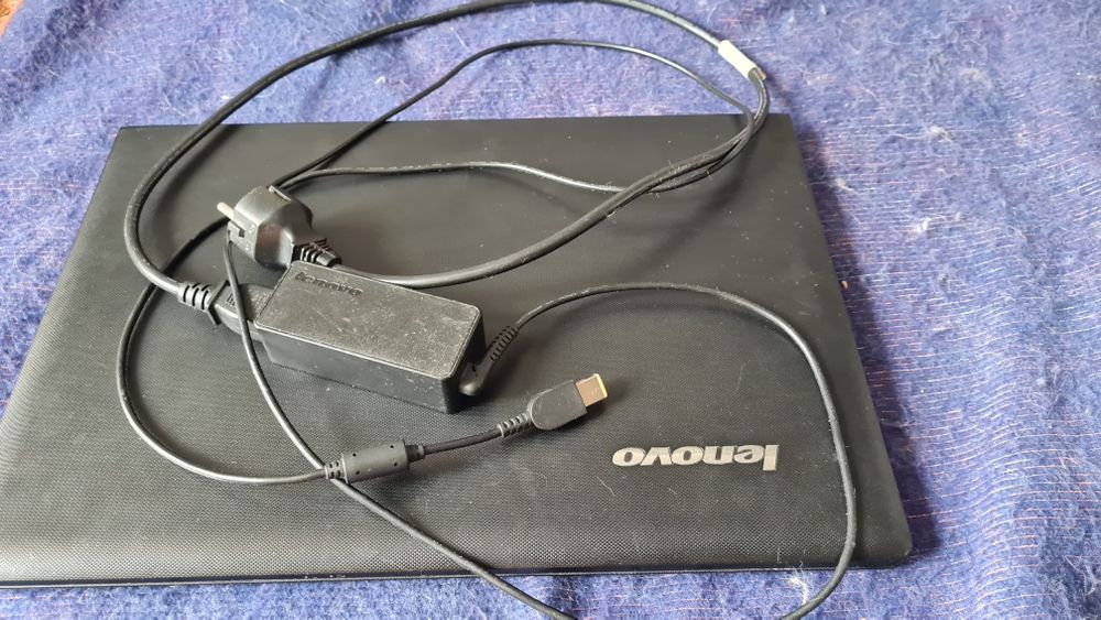 Ноутбук Lenovo, 4/1028гб.