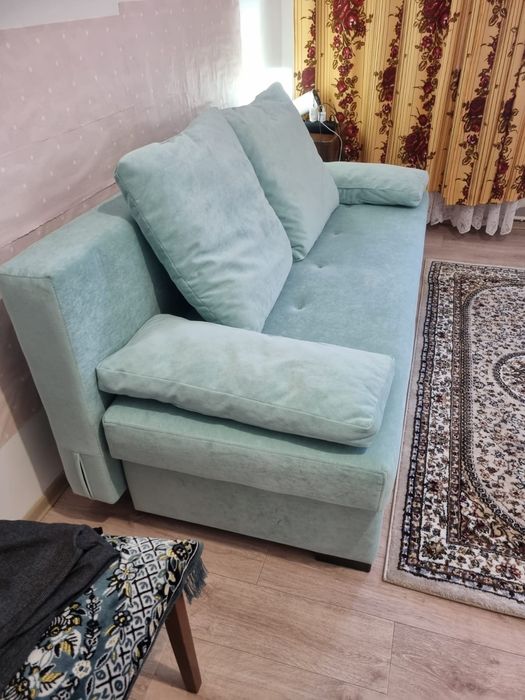 Продам диван, тахта