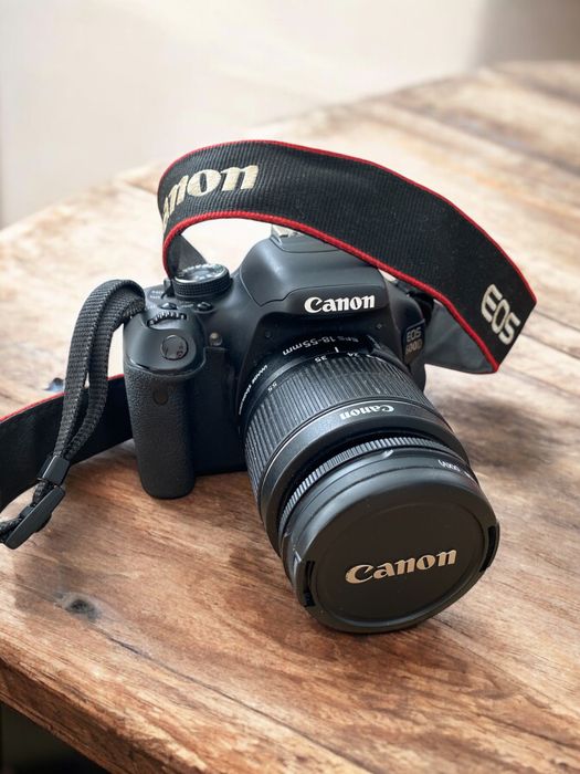 Фотоапарат Canon EOS 600D