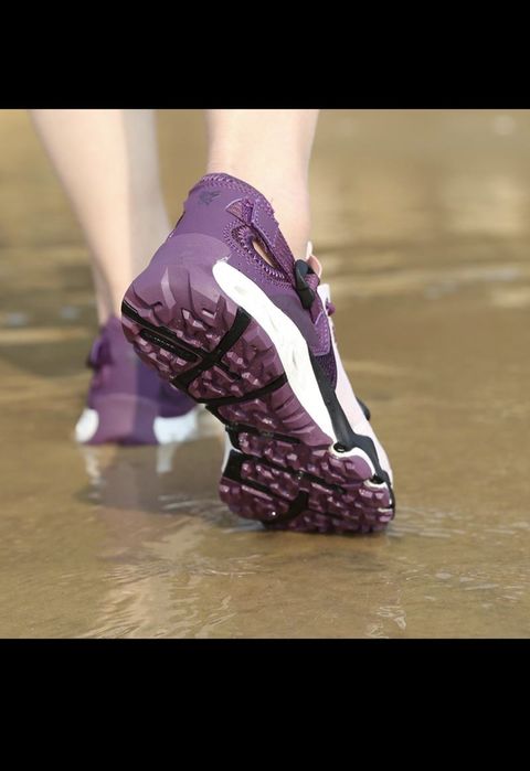 Треккинговые кроссовки