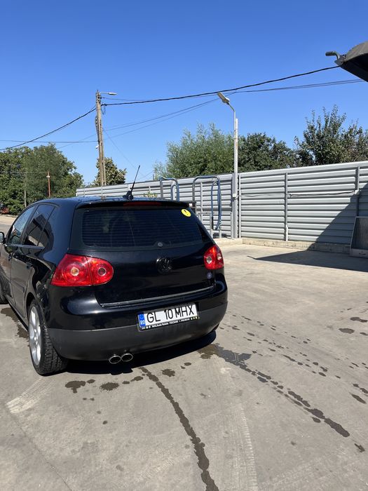 vând urgent golf 5