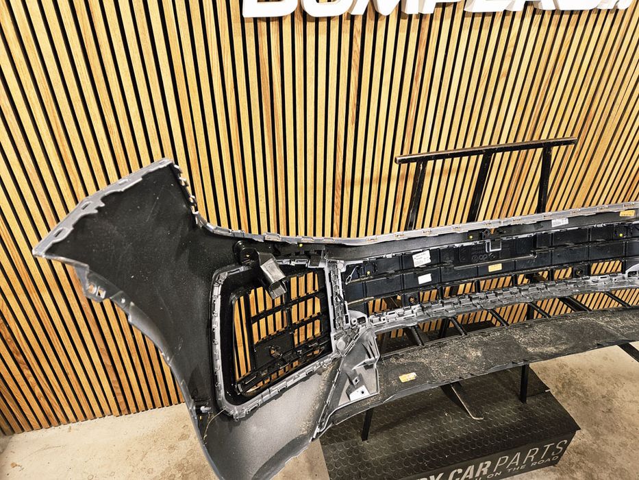 VW Touareg 2022/2025 760 761 CR7 Facelift bara fata grila spoiler BF39