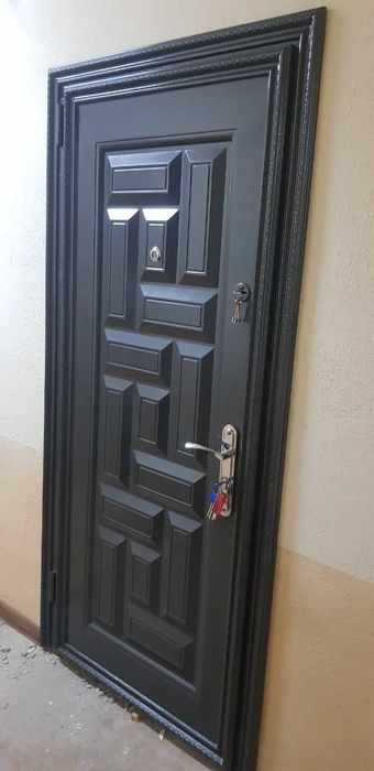 Входная дверь металлическая