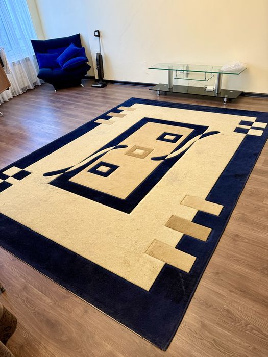 Ковер большой продается