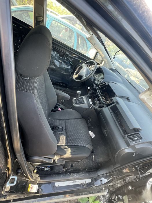 Toyota Corolla Verso НА ЧАСТИ