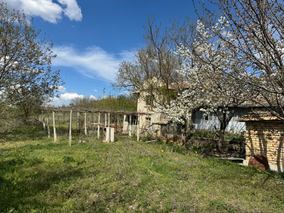 Продава се Къща в с. Брестак, Област Варна - 186 кв.м за 74 €/кв.м - Снимка #4