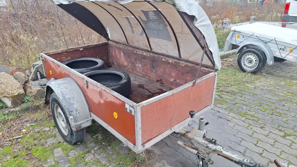 Remorci diferite modele