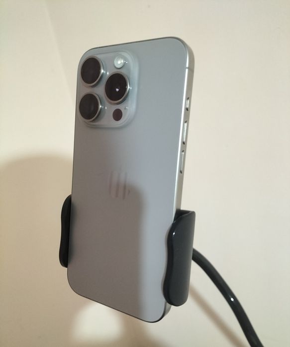 iPhone 15 pro сатылады.