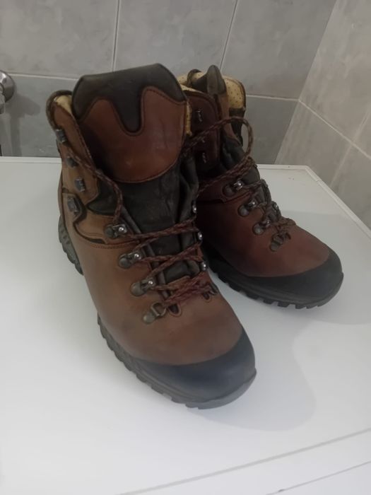 Vind bocanci  de piele